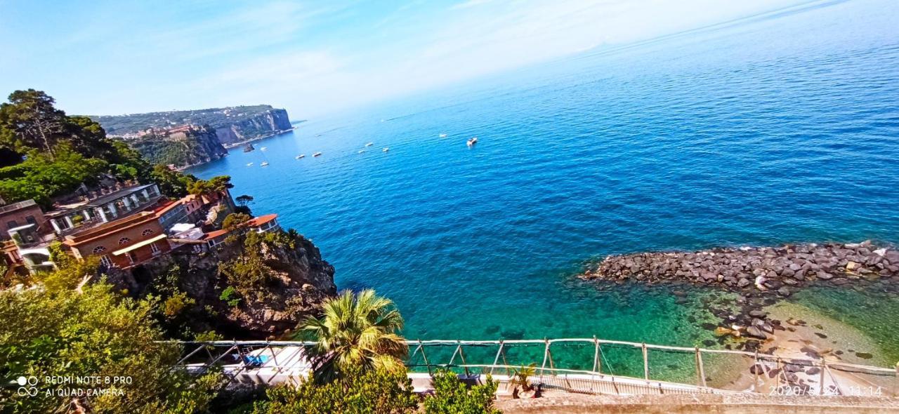 La Villa Degli Dei - Guest House Castellammare di Stabia Kültér fotó