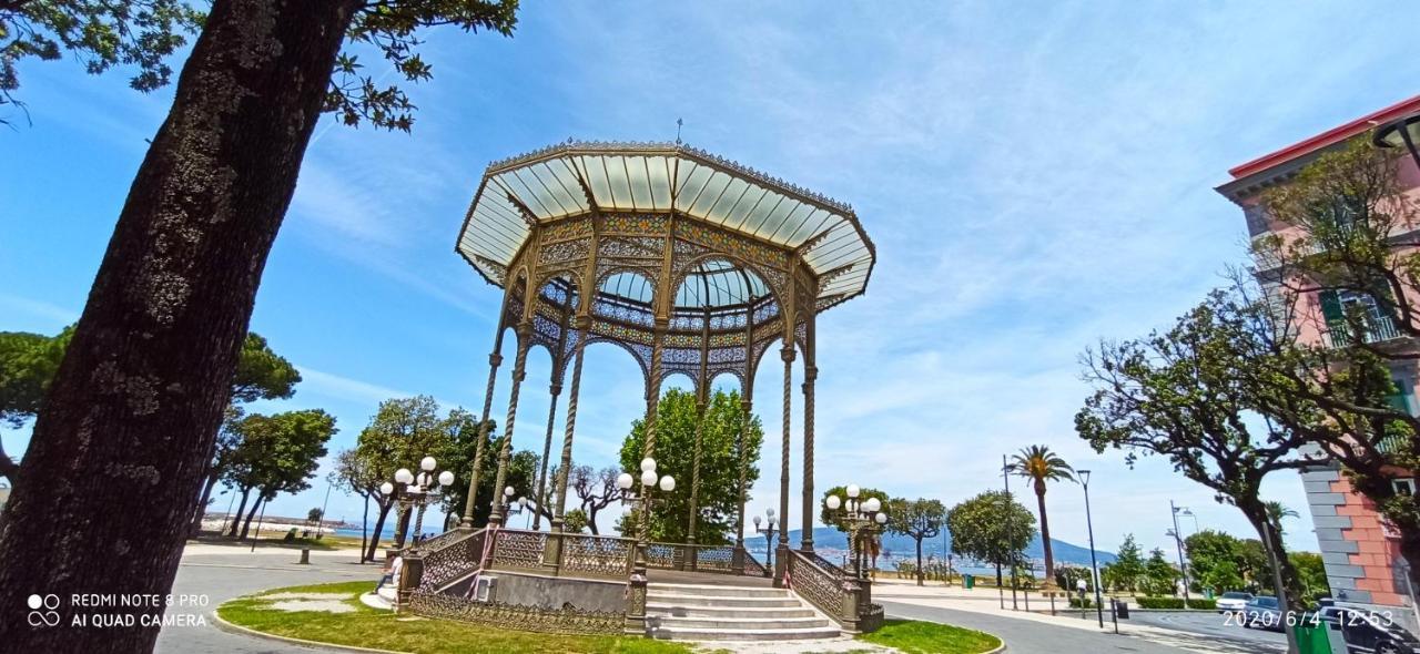 La Villa Degli Dei - Guest House Castellammare di Stabia Kültér fotó